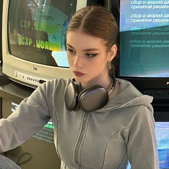 Meet your Posher, Rourke - Picture 1 of 1